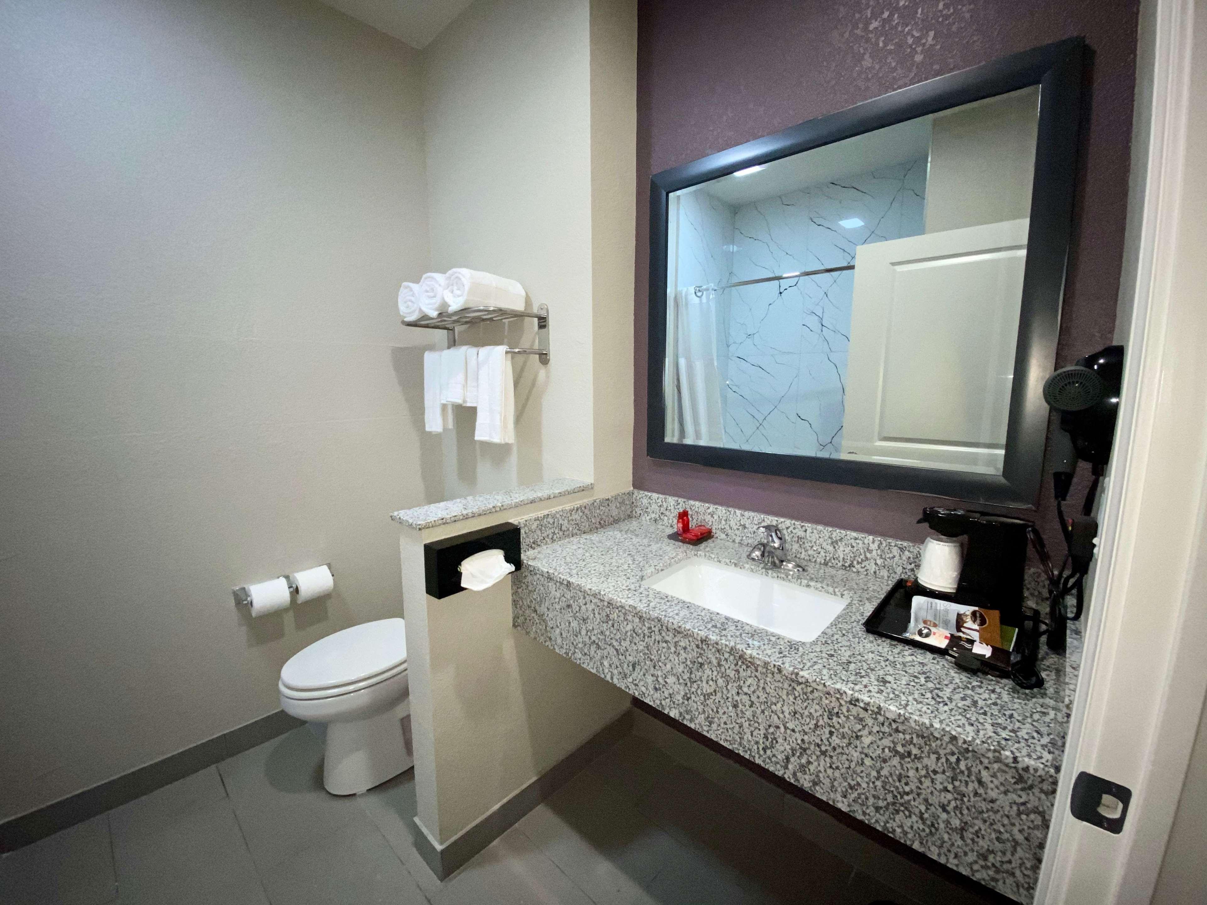 Surestay Plus Hotel By Best Western Ada Extérieur photo