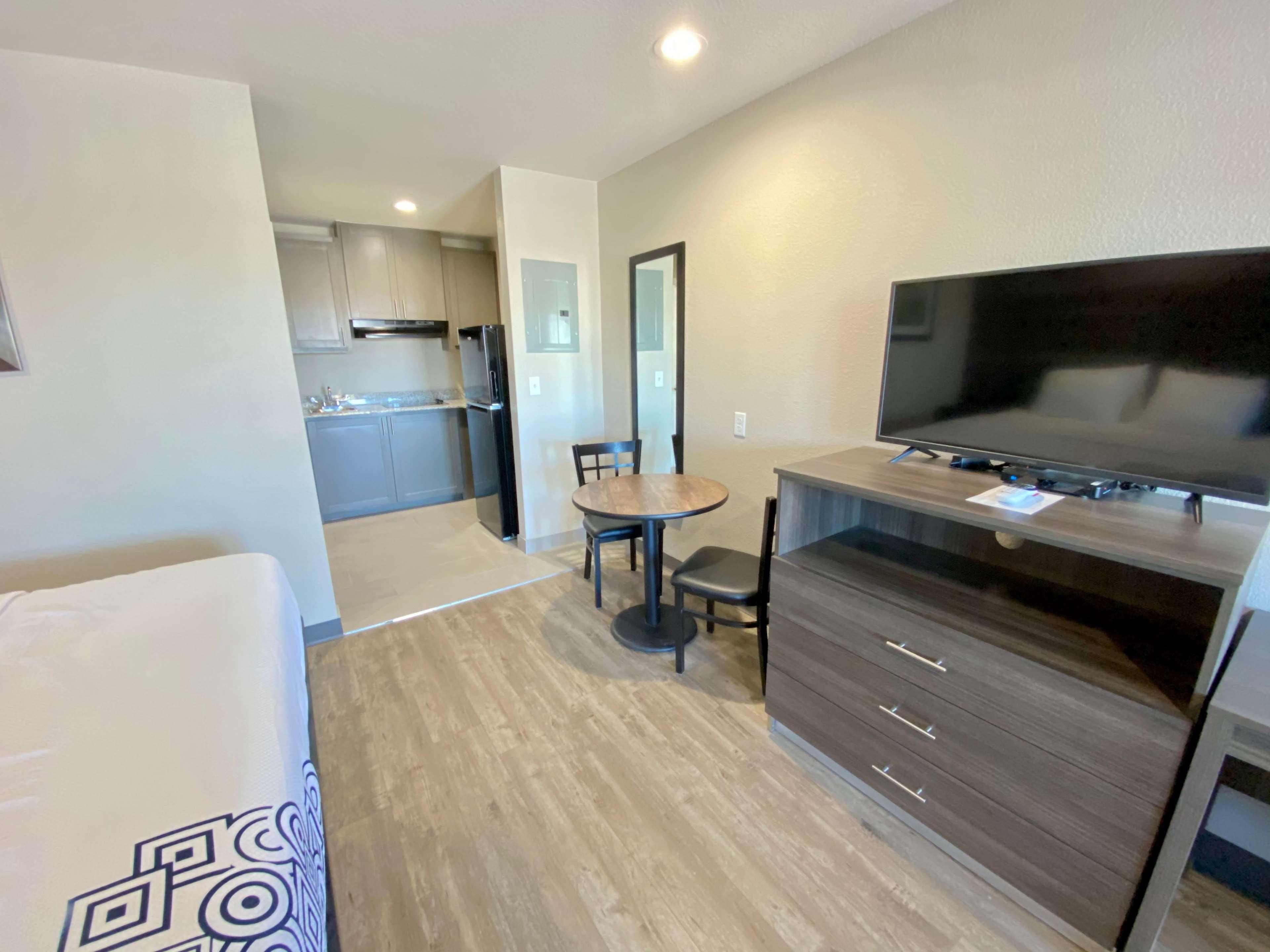 Surestay Plus Hotel By Best Western Ada Extérieur photo