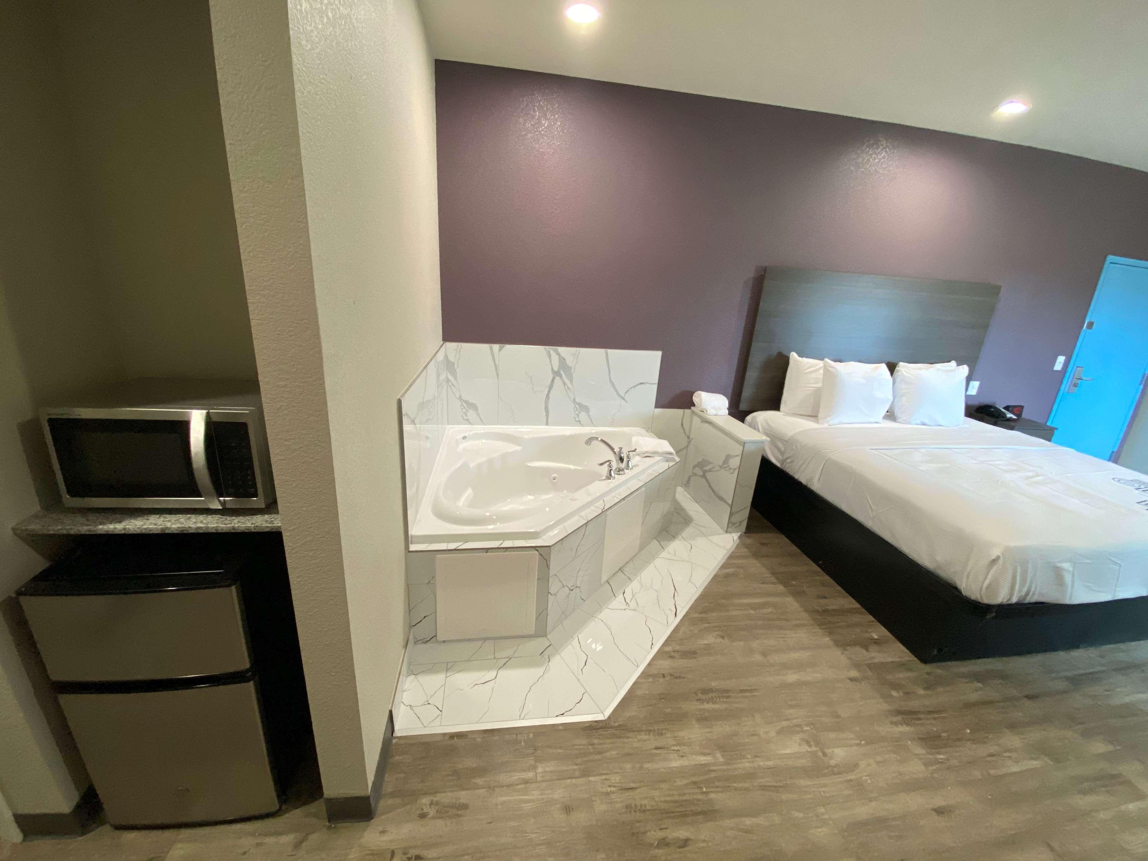 Surestay Plus Hotel By Best Western Ada Extérieur photo